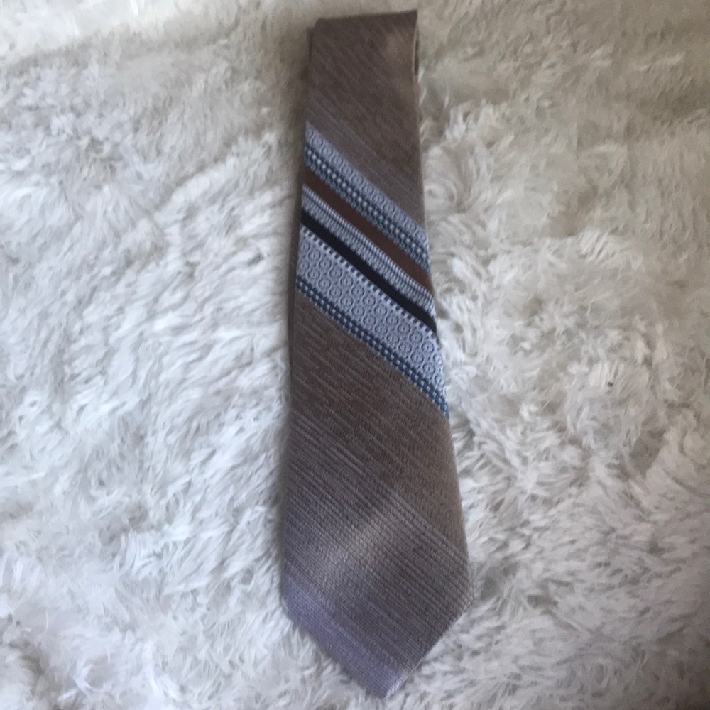 🎃 Montgomery Ward Tie
